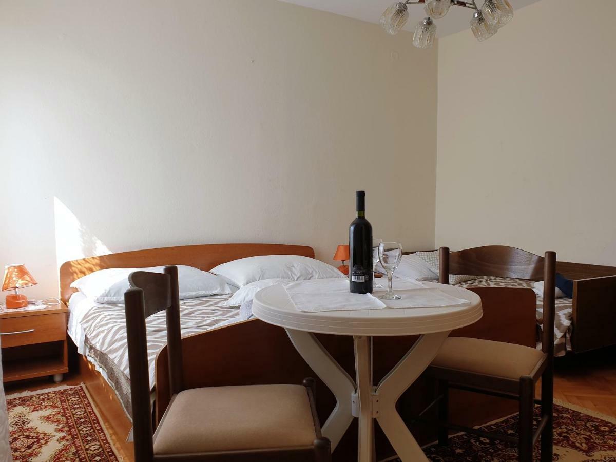 Guest House Miro ノヴァリャ エクステリア 写真