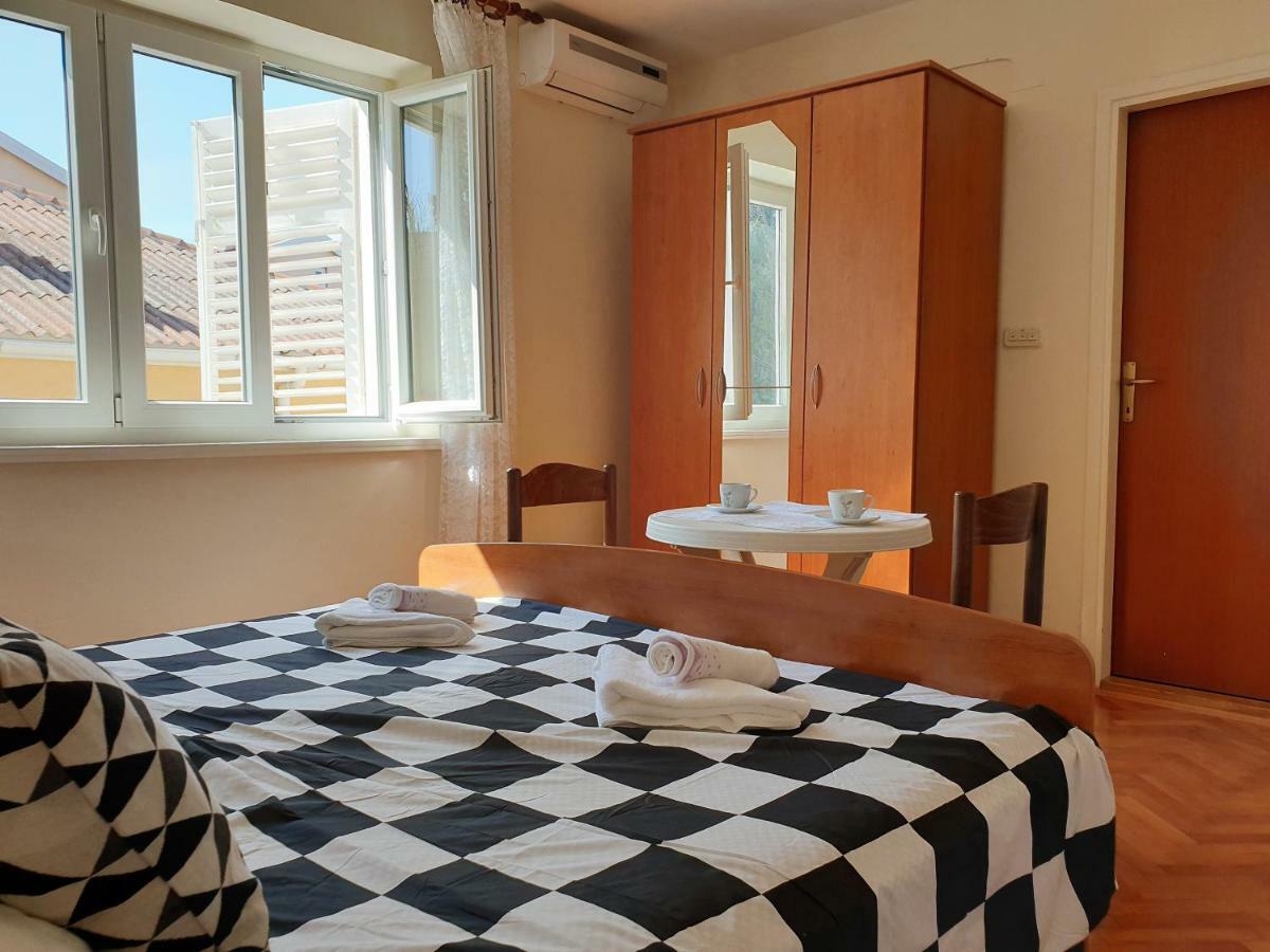 Guest House Miro ノヴァリャ エクステリア 写真