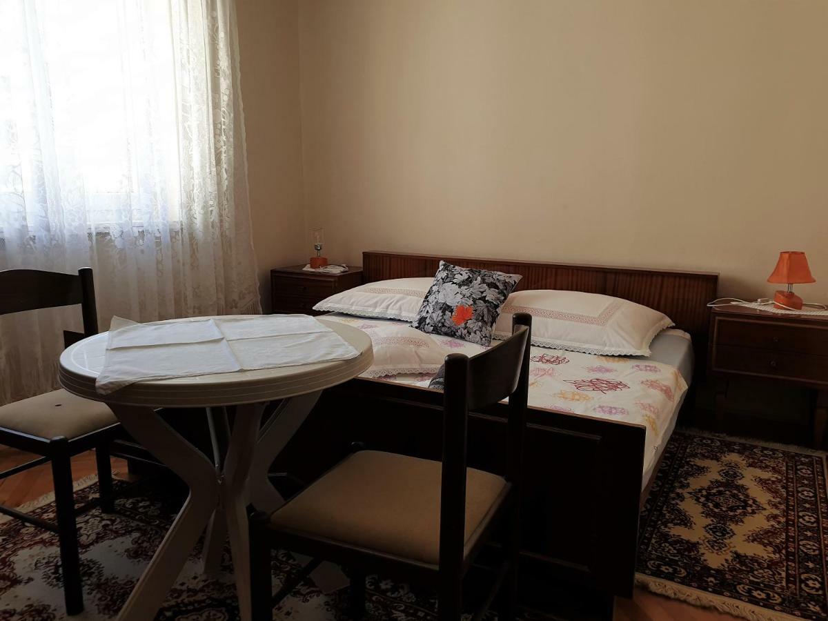 Guest House Miro ノヴァリャ エクステリア 写真